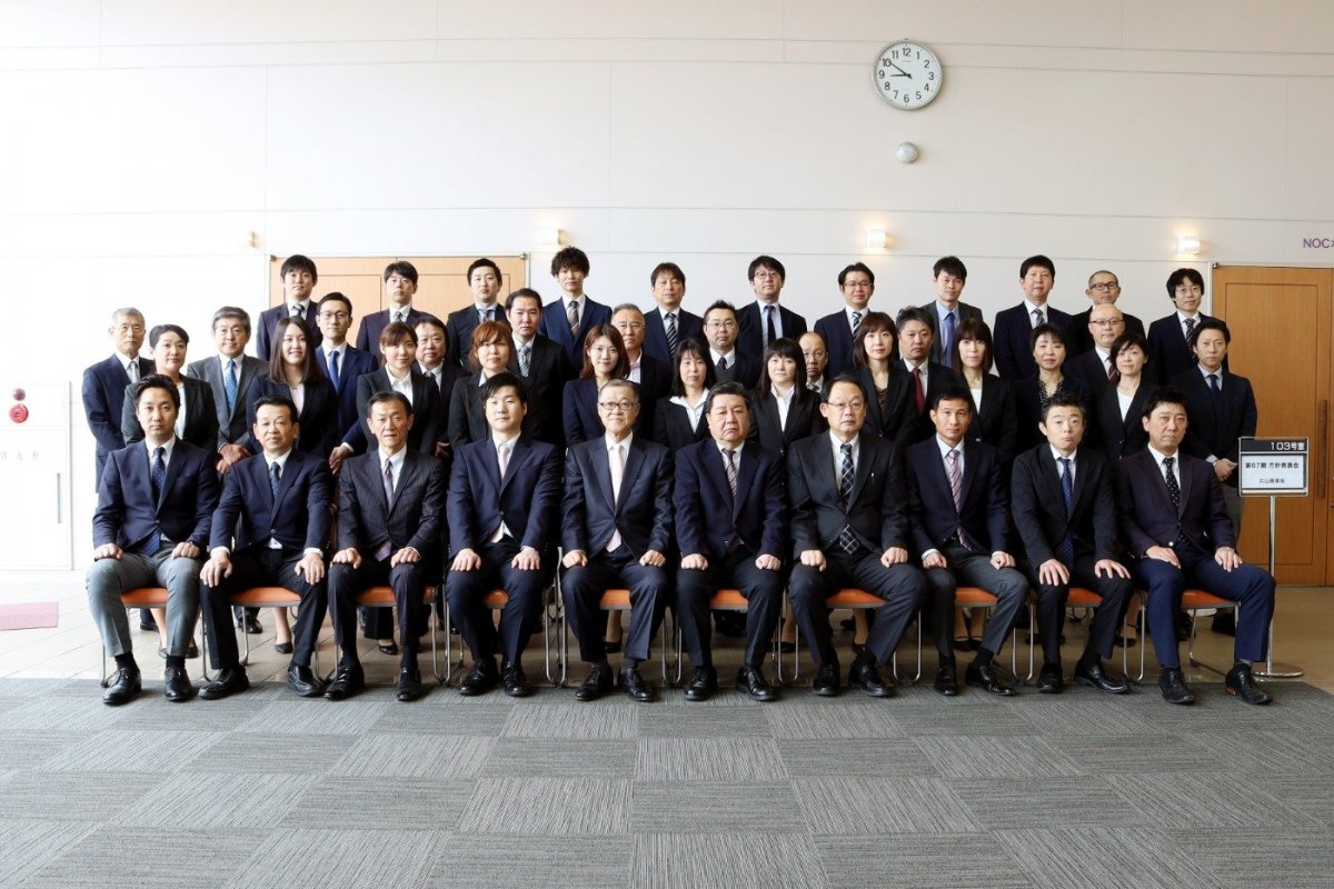 スタッフ集合写真